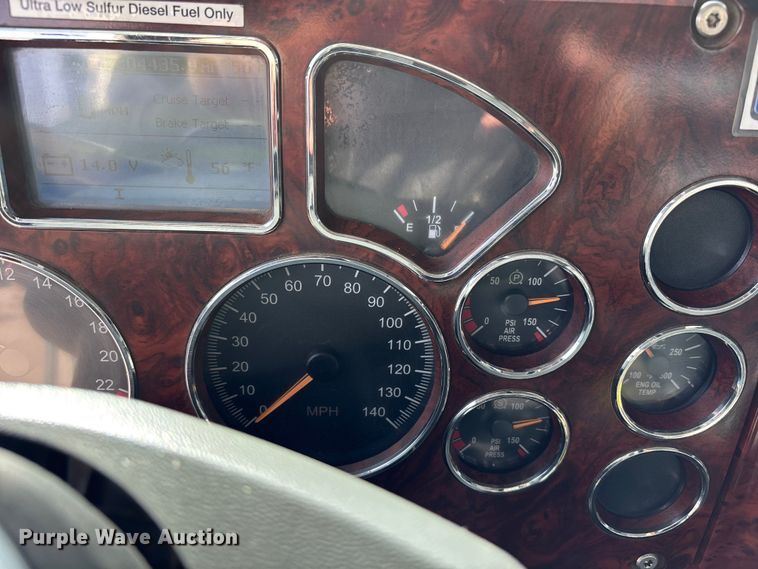 image for item FB3587 2015 Mack GU813 rollback truck