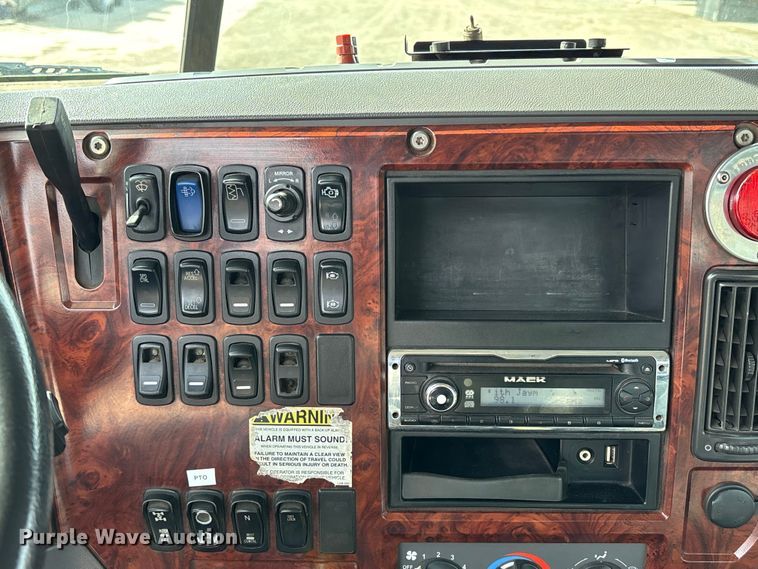 image for item FB3587 2015 Mack GU813 rollback truck