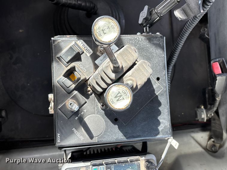 image for item FB3587 2015 Mack GU813 rollback truck