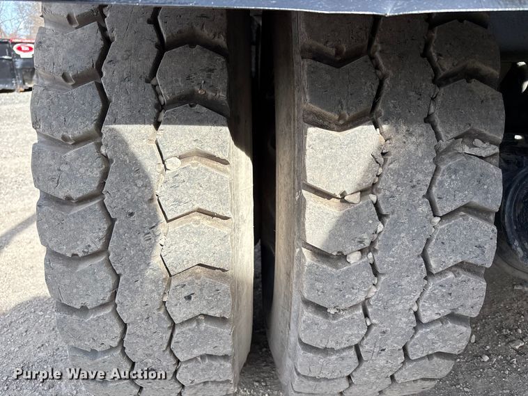 image for item FB3587 2015 Mack GU813 rollback truck