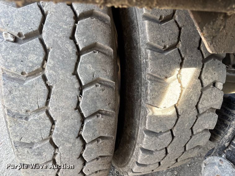 image for item FB3587 2015 Mack GU813 rollback truck