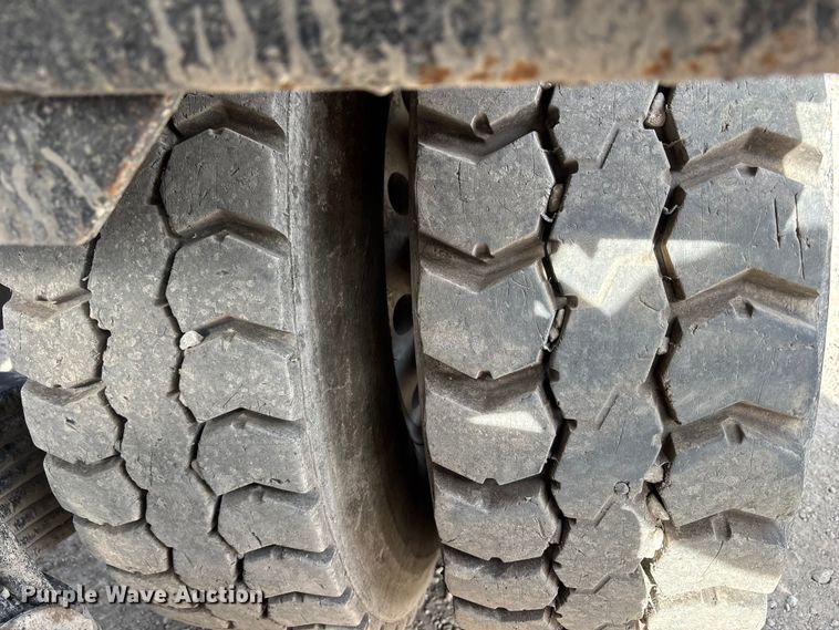 image for item FB3587 2015 Mack GU813 rollback truck