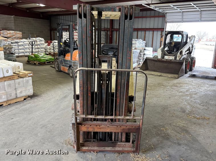 image for item FB3597 Nissan 30 forklift