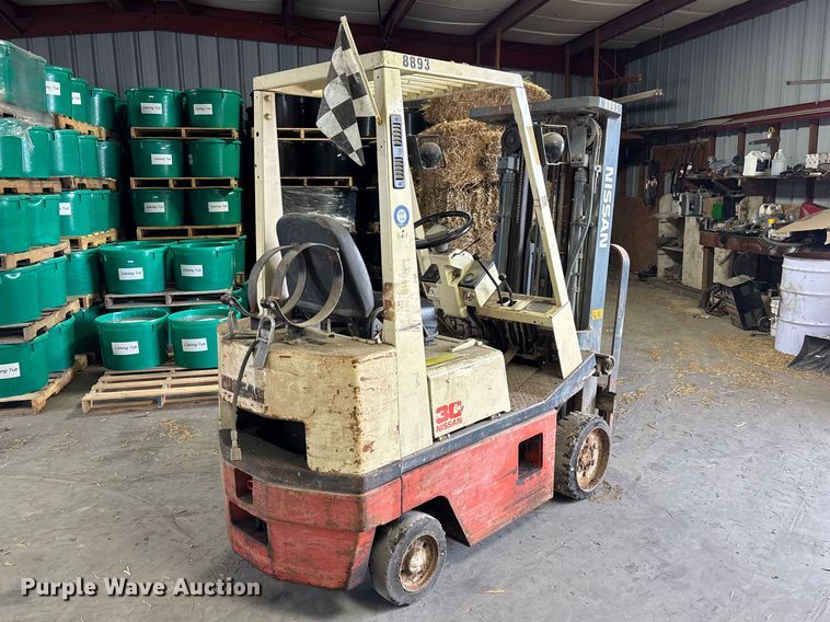 image for item FB3597 Nissan 30 forklift
