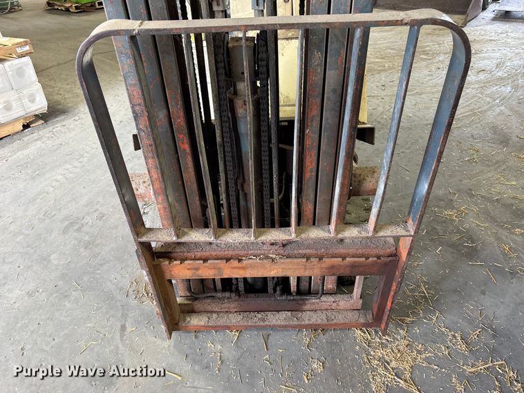 image for item FB3597 Nissan 30 forklift