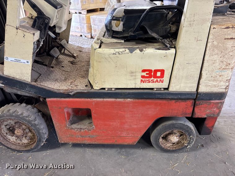 image for item FB3597 Nissan 30 forklift