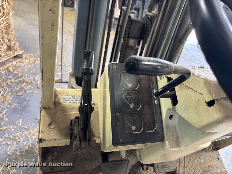 image for item FB3597 Nissan 30 forklift