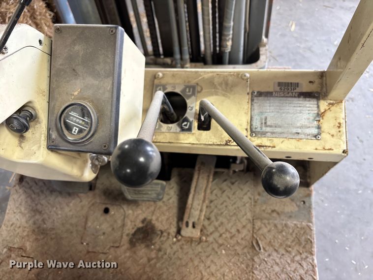 image for item FB3597 Nissan 30 forklift