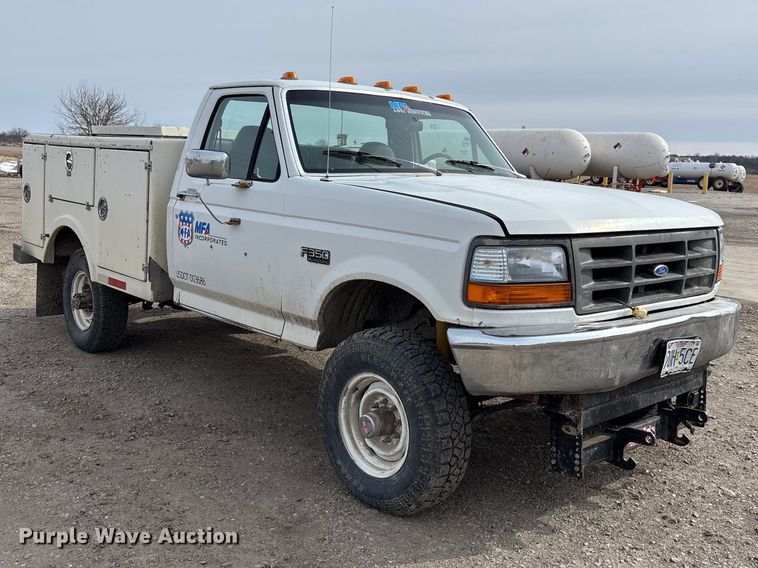 image for item FB3598 1993 Ford F350 XL utility bed pickup truck