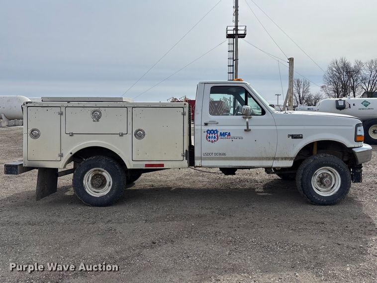 image for item FB3598 1993 Ford F350 XL utility bed pickup truck