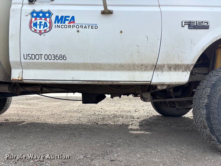 image for item FB3598 1993 Ford F350 XL utility bed pickup truck