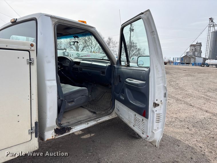 image for item FB3598 1993 Ford F350 XL utility bed pickup truck