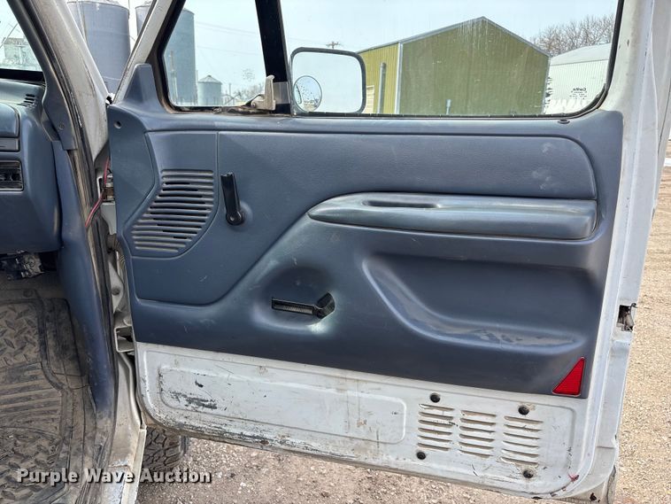 image for item FB3598 1993 Ford F350 XL utility bed pickup truck