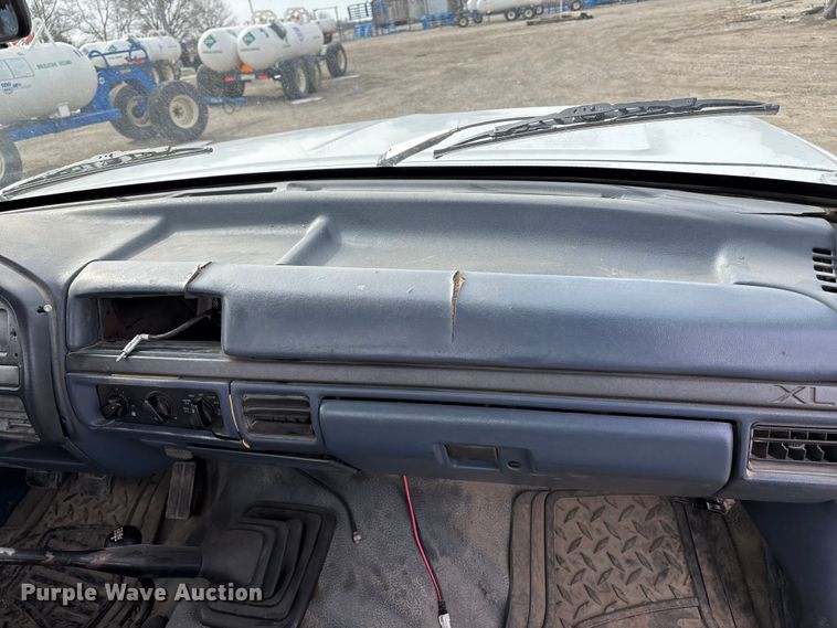 image for item FB3598 1993 Ford F350 XL utility bed pickup truck