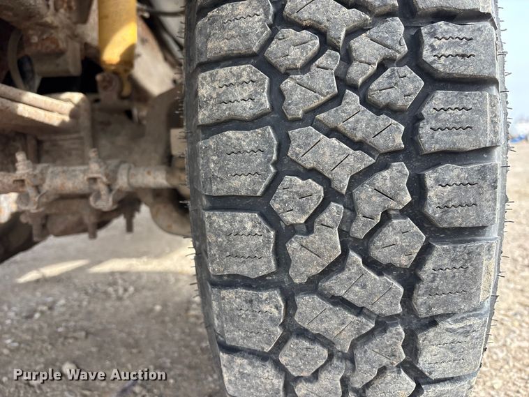 image for item FB3598 1993 Ford F350 XL utility bed pickup truck