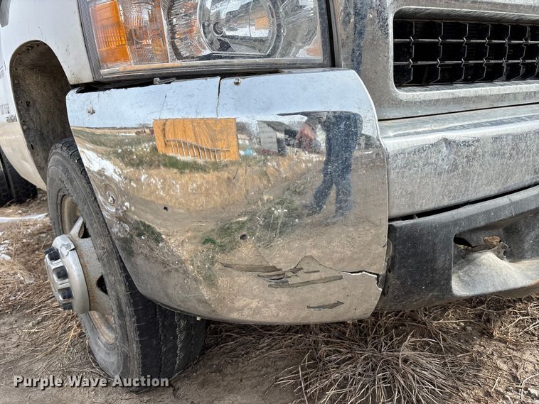 image for item FB3599 2009 Chevrolet Silverado 3500HD pickup truck cab and chassis