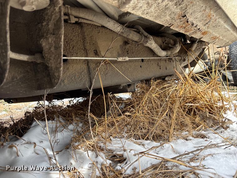 image for item FB3599 2009 Chevrolet Silverado 3500HD pickup truck cab and chassis