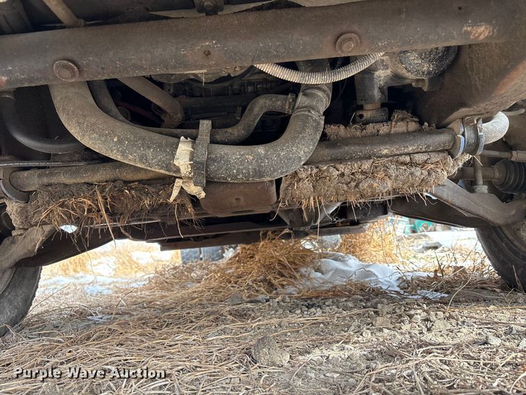 image for item FB3599 2009 Chevrolet Silverado 3500HD pickup truck cab and chassis