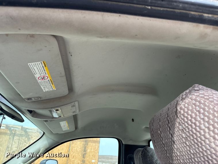 image for item FB3599 2009 Chevrolet Silverado 3500HD pickup truck cab and chassis