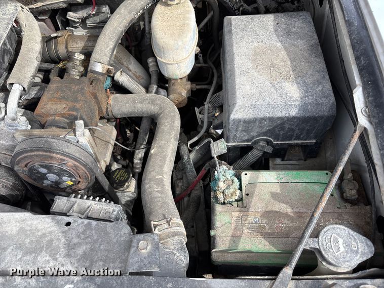 image for item FB3599 2009 Chevrolet Silverado 3500HD pickup truck cab and chassis