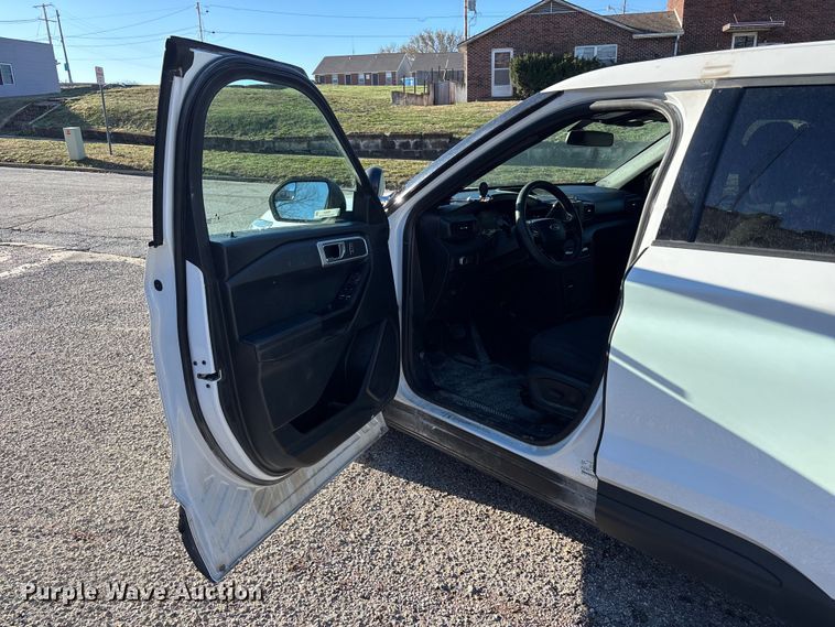 image for item FB3604 2020 Ford Explorer Police SUV