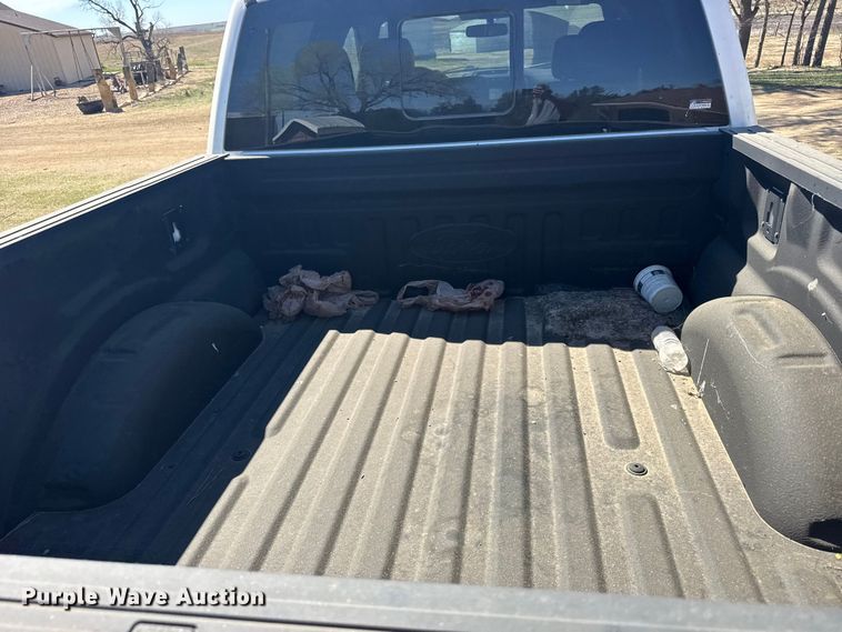 image for item FB7088 2018 Ford F150 Platinum Crew Cab pickup truck