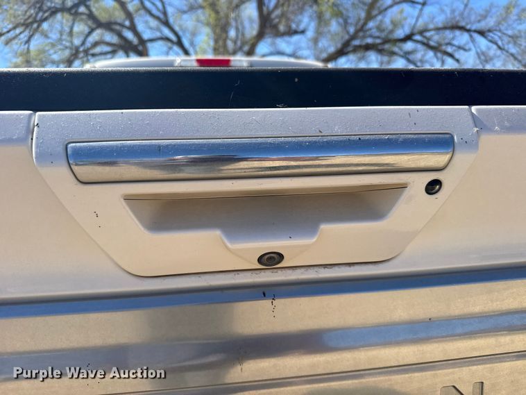 image for item FB7088 2018 Ford F150 Platinum Crew Cab pickup truck