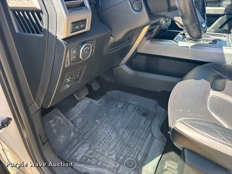 image for item FB7088 2018 Ford F150 Platinum Crew Cab pickup truck