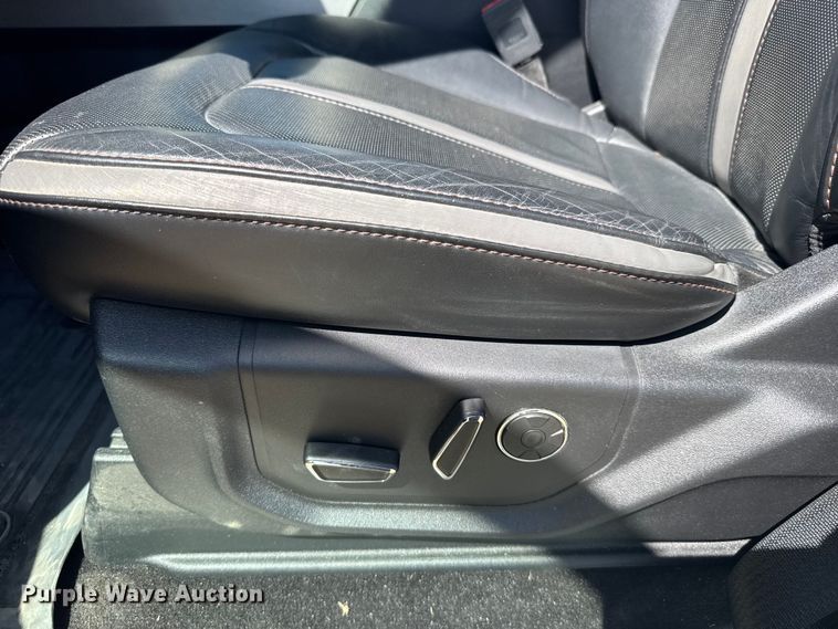 image for item FB7088 2018 Ford F150 Platinum Crew Cab pickup truck