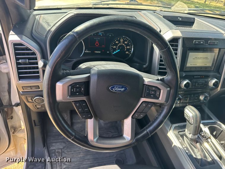 image for item FB7088 2018 Ford F150 Platinum Crew Cab pickup truck