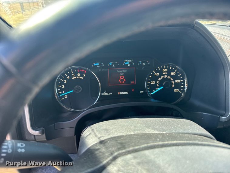 image for item FB7088 2018 Ford F150 Platinum Crew Cab pickup truck