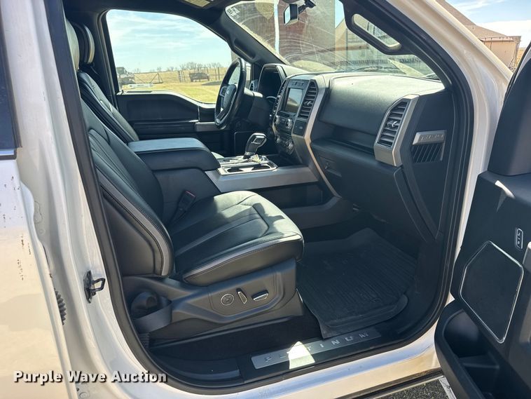 image for item FB7088 2018 Ford F150 Platinum Crew Cab pickup truck