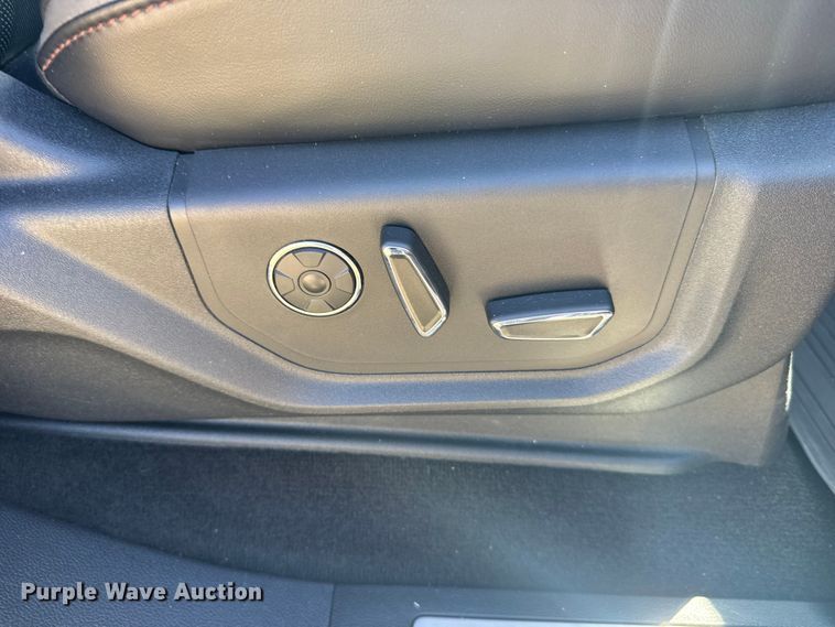 image for item FB7088 2018 Ford F150 Platinum Crew Cab pickup truck