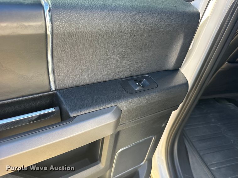 image for item FB7088 2018 Ford F150 Platinum Crew Cab pickup truck