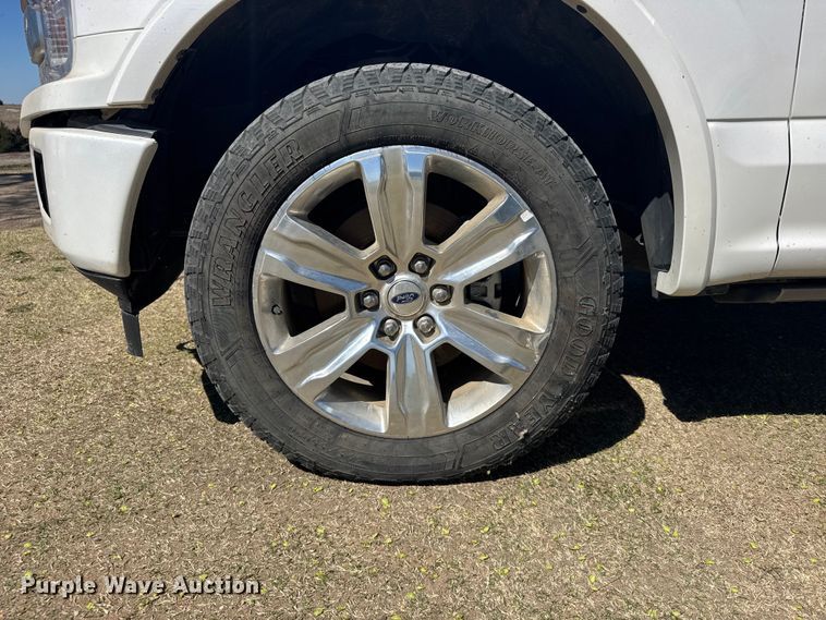 image for item FB7088 2018 Ford F150 Platinum Crew Cab pickup truck