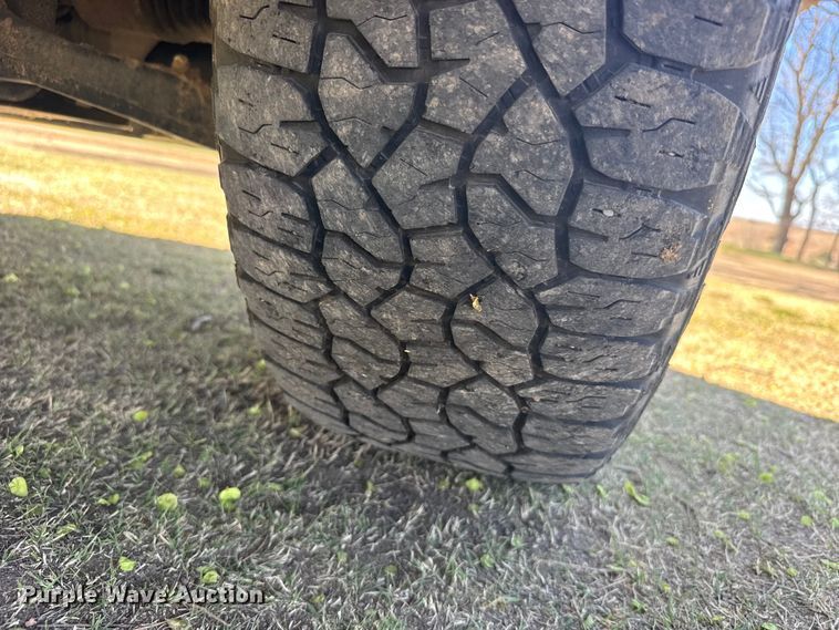 image for item FB7088 2018 Ford F150 Platinum Crew Cab pickup truck