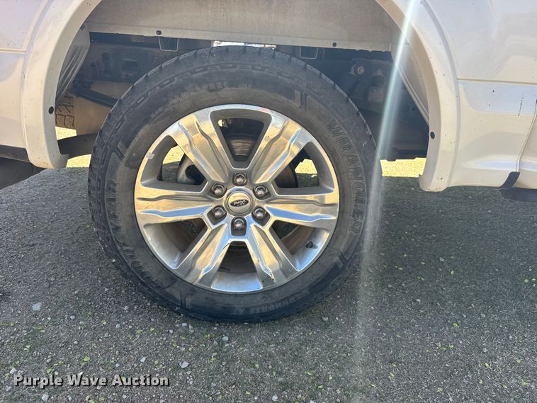 image for item FB7088 2018 Ford F150 Platinum Crew Cab pickup truck