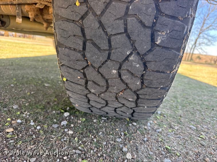 image for item FB7088 2018 Ford F150 Platinum Crew Cab pickup truck