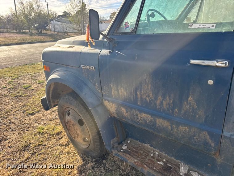 image for item FB7093 1969 Chevrolet C/40 flatbed truck