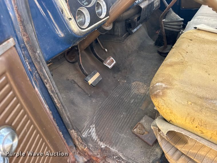 image for item FB7093 1969 Chevrolet C/40 flatbed truck