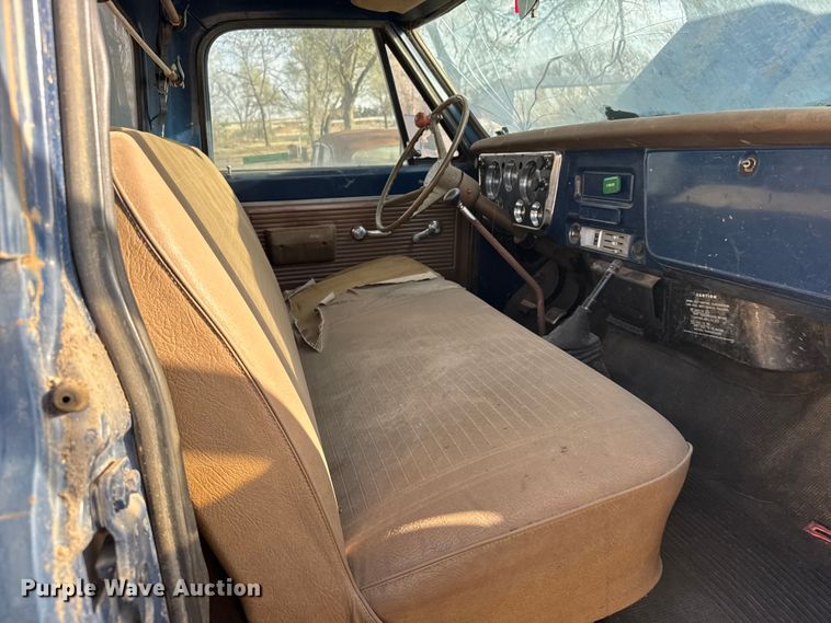 image for item FB7093 1969 Chevrolet C/40 flatbed truck