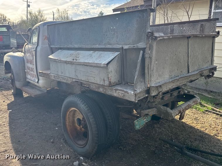 image for item FB7094 1949 Nash flatbed truck