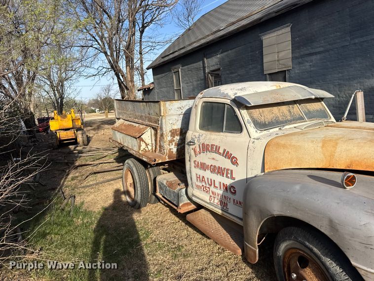 image for item FB7094 1949 Nash flatbed truck