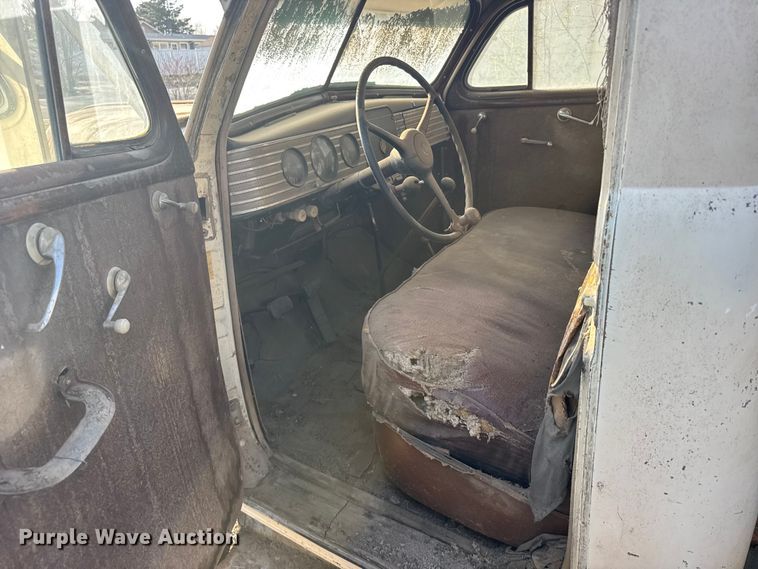 image for item FB7094 1949 Nash flatbed truck