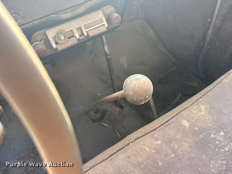 image for item FB7094 1949 Nash flatbed truck