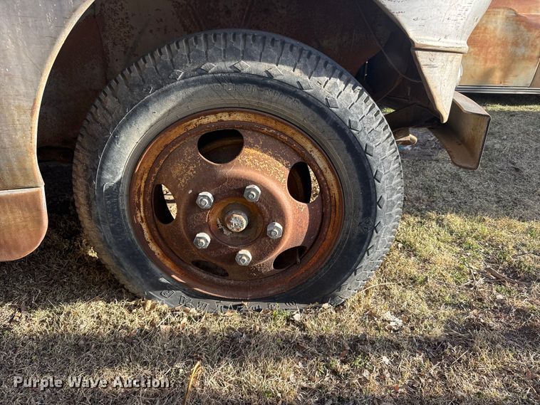 image for item FB7094 1949 Nash flatbed truck