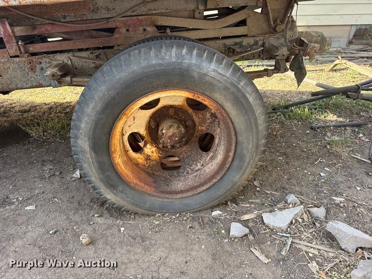 image for item FB7094 1949 Nash flatbed truck