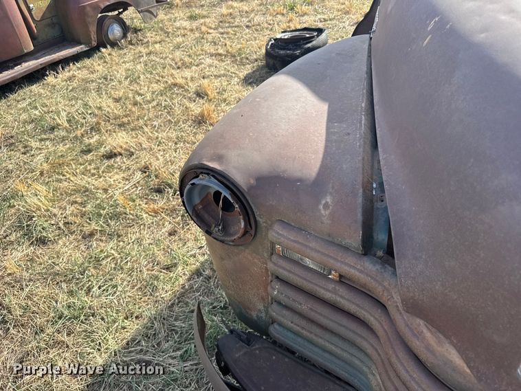 image for item FB7098 1952 Chevrolet 3800 pickup truck