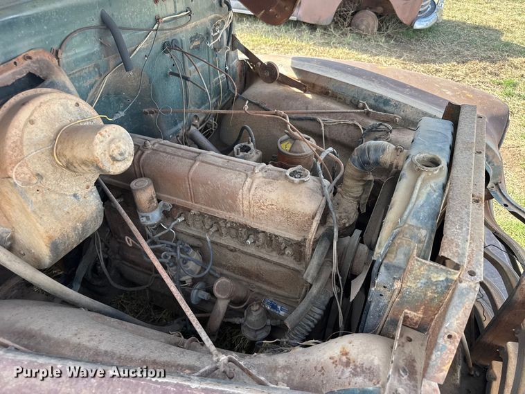 image for item FB7098 1952 Chevrolet 3800 pickup truck