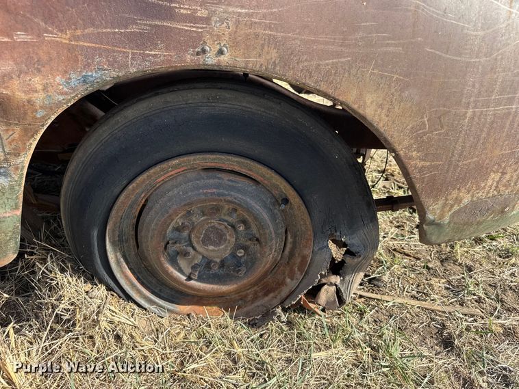 image for item FB7098 1952 Chevrolet 3800 pickup truck